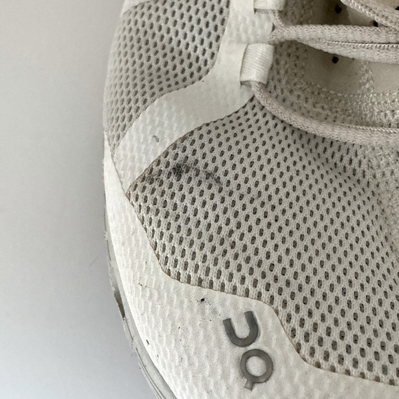 Women’s On Cloud Sneakers in White Sand Sz 8.5 - Picture 9 of 9